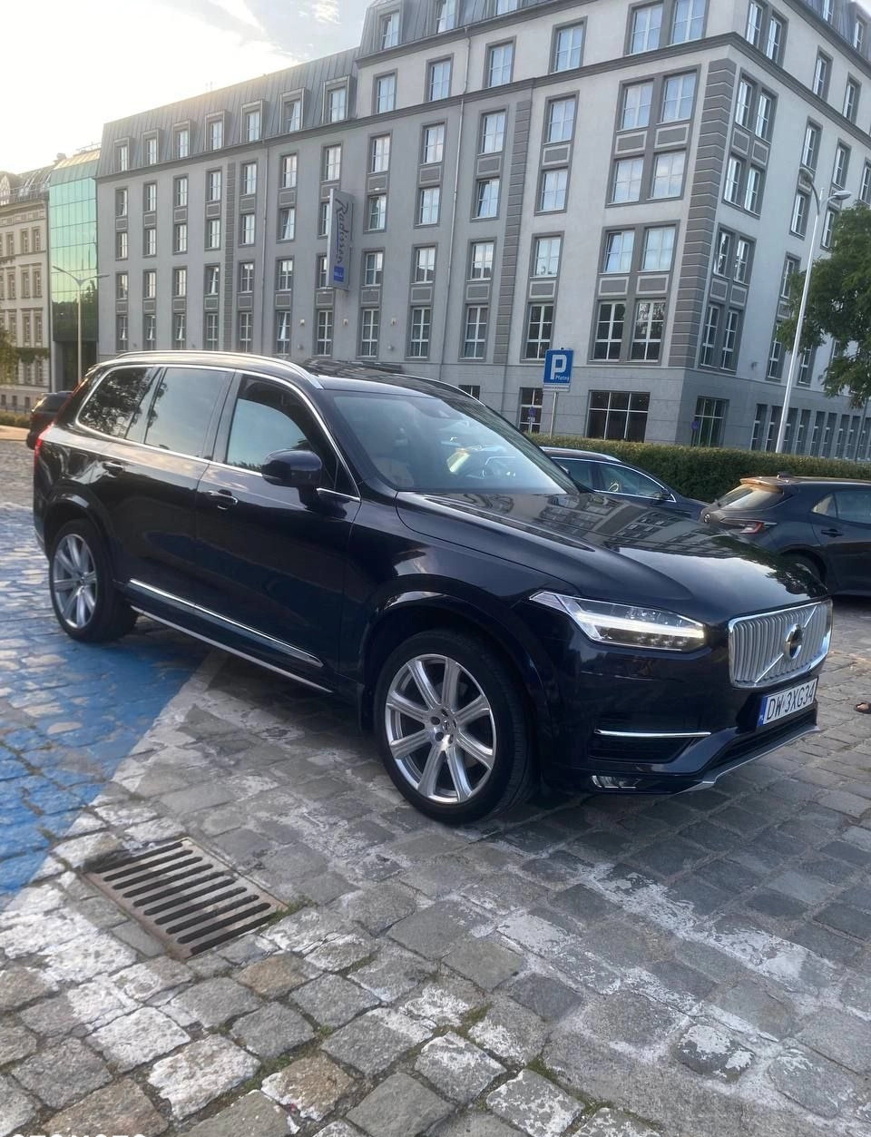 Volvo XC 90 cena 119999 przebieg: 260000, rok produkcji 2016 z Wrocław małe 254